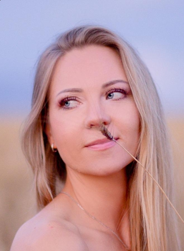 Photo de Liubov (Espagne) / Réf. 92300 / Agence Amélie