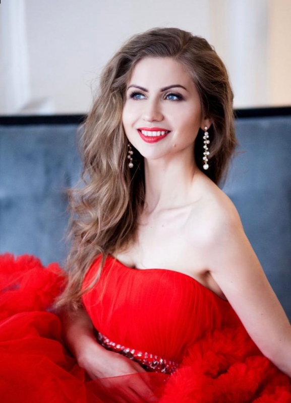 Photo de Olga / Réf. 559 / Agence Amélie