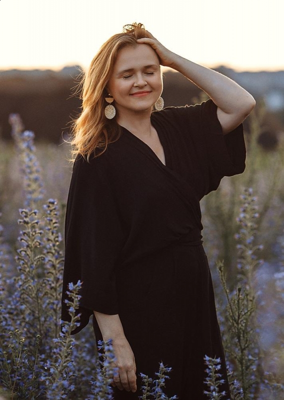 Photo de Oksana (Monténégro) / Réf. 92325 / Agence Amélie