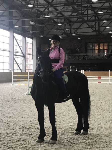 Oksana (Monténégro) / Réf. 92325 / Adhérente Agence Amélie