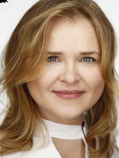 Oksana (Monténégro) / Réf. 92325 / Adhérente Agence Amélie