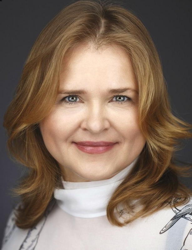 Photo de Oksana (Monténégro) / Réf. 92325 / Agence Amélie