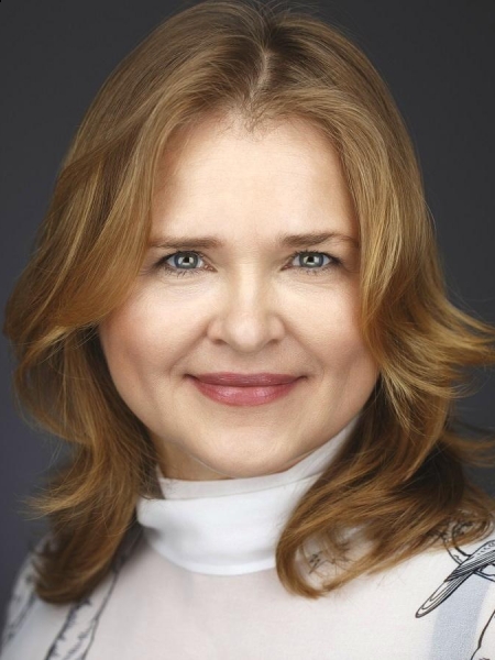 Oksana (Monténégro) / Réf. 92325 / Adhérente Agence Amélie