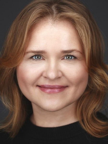 Oksana (Monténégro) / Réf. 92325 / Adhérente Agence Amélie