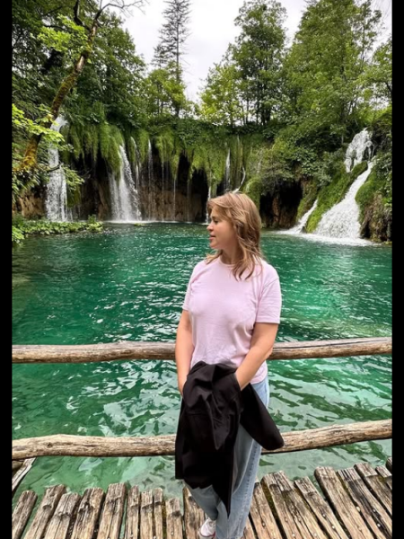 Oksana (Monténégro) / Réf. 92325 / Adhérente Agence Amélie