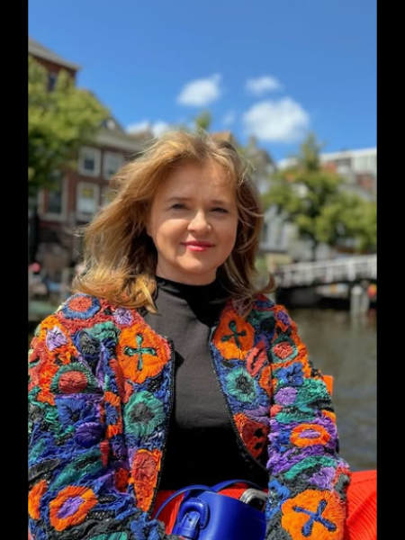 Oksana (Monténégro) / Réf. 92325 / Adhérente Agence Amélie