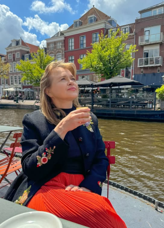 Photo de Oksana (Monténégro) / Réf. 92325 / Agence Amélie