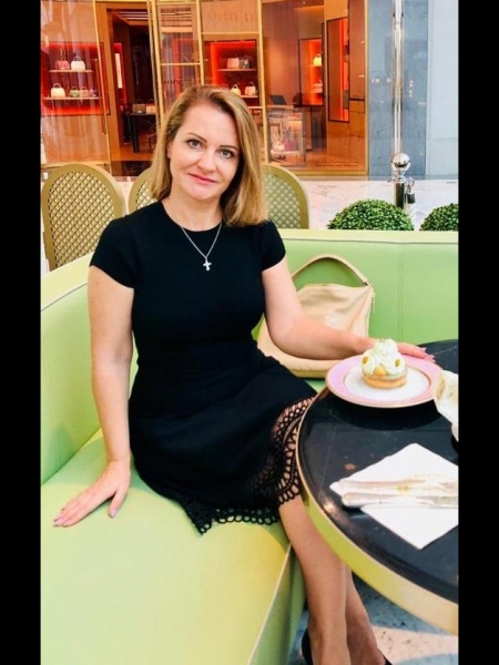 Oxana / Réf. 92334 / Adhérente Agence Amélie