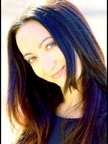 Yuliya (Chypre) / Réf. 92347 / Adhérente Agence Amélie