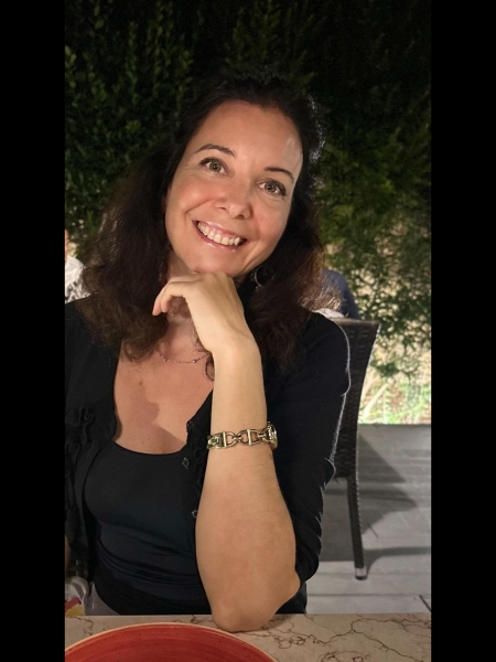 Olga (Portugal) / Réf. 92353 / Adhérente Agence Amélie