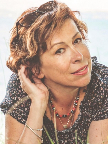 Elena (Thonon-les-Bains) / Réf. 92370 / Adhérente Agence Amélie