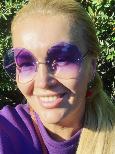 Elina (Bienne) / Réf. 92377 / Adhérente Agence Amélie