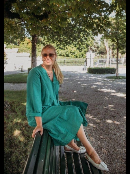 Elina (Bienne) / Réf. 92377 / Adhérente Agence Amélie