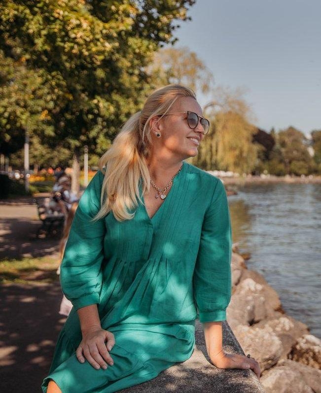 Photo de Elina (Bienne) / Réf. 92377 / Agence Amélie