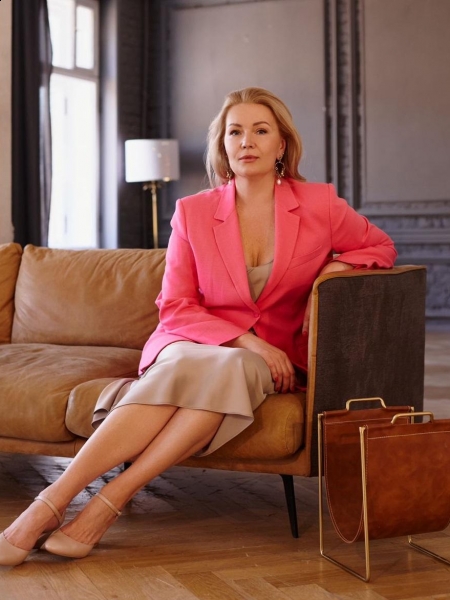 Elina (Bienne) / Réf. 92377 / Adhérente Agence Amélie