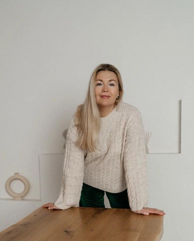 Photo de Elina (Bienne) / Réf. 92377 / Agence Amélie