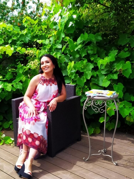 Tetyana (Italie) / Réf. 92435 / Adhérente Agence Amélie