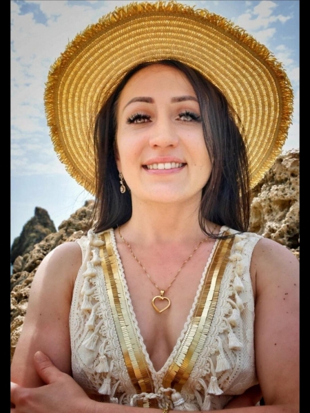 Tetyana (Italie) / Réf. 92435 / Adhérente Agence Amélie