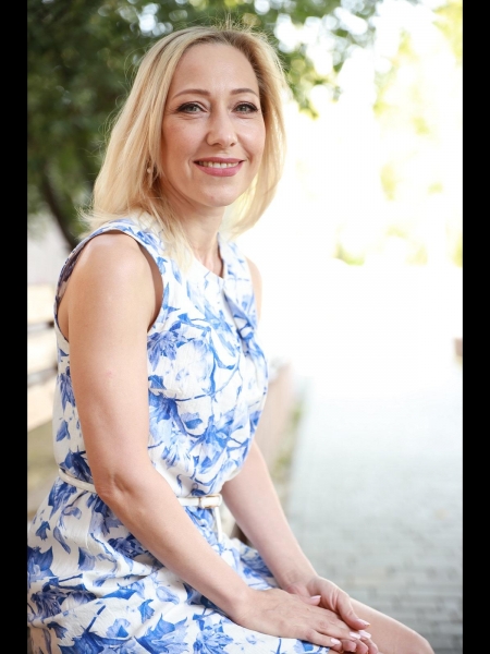 Olga (Berlin) / Réf. 92437 / Adhérente Agence Amélie