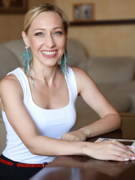 Olga (Berlin) / Réf. 92437 / Adhérente Agence Amélie