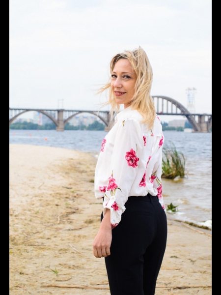 Olga (Berlin) / Réf. 92437 / Adhérente Agence Amélie