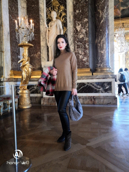 Diana (Paris) / Réf. 92448 / Adhérente Agence Amélie