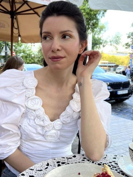 Diana (Paris) / Réf. 92448 / Adhérente Agence Amélie