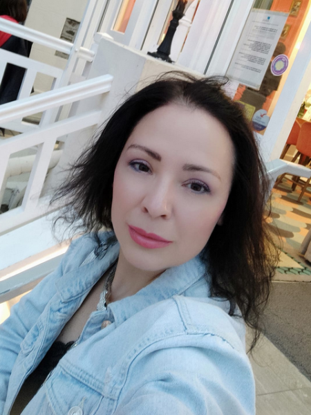 Olga (Rennes) / Réf. 92465 / Adhérente Agence Amélie