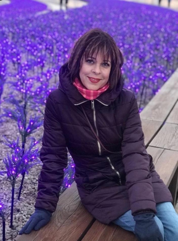 Photo de Svetlana / Réf. 92471 / Agence Amélie