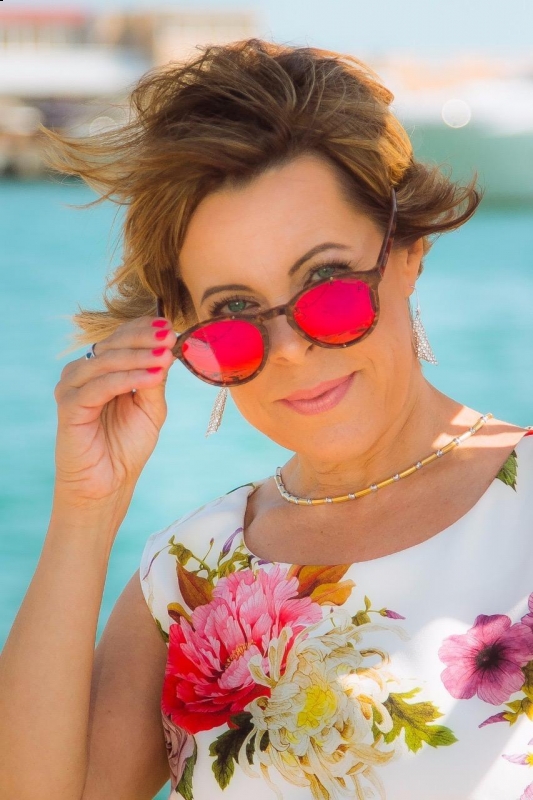 Photo de Svetlana / Réf. 92471 / Agence Amélie