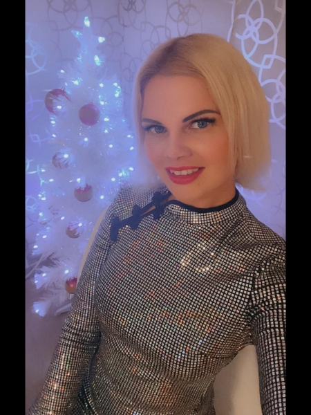 Olga (Barcelone) / Réf. 92520 / Adhérente Agence Amélie