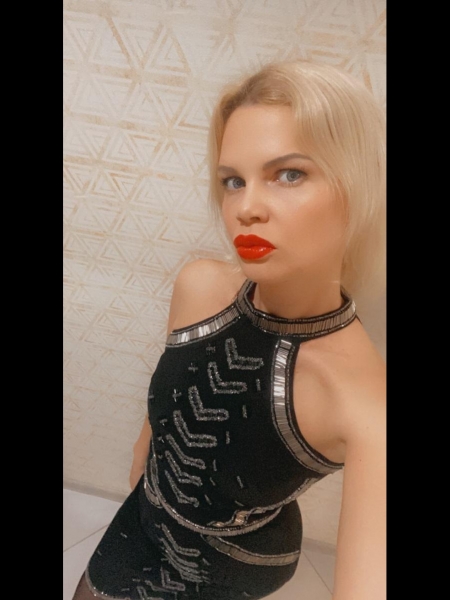 Olga (Barcelone) / Réf. 92520 / Adhérente Agence Amélie