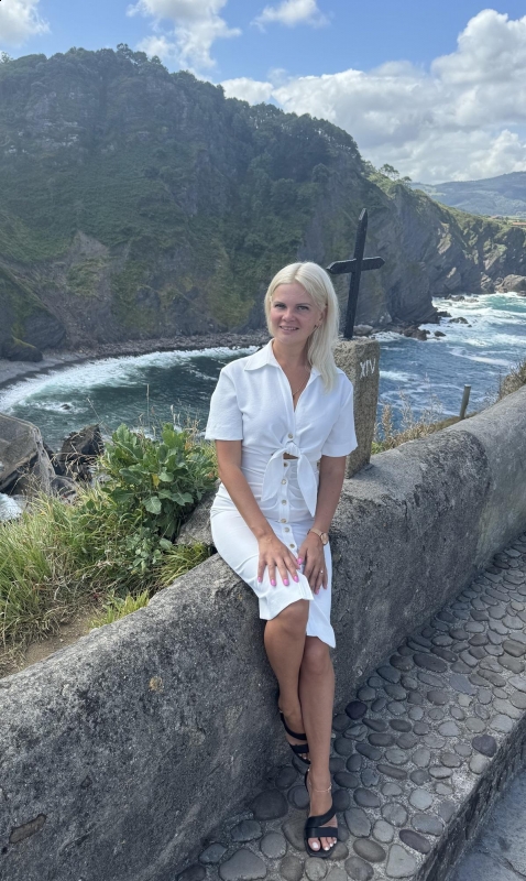 Photo de Olga (Barcelone) / Réf. 92520 / Agence Amélie