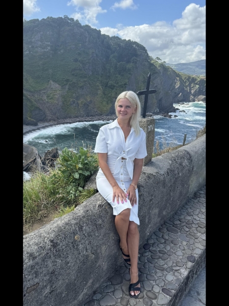 Olga (Barcelone) / Réf. 92520 / Adhérente Agence Amélie