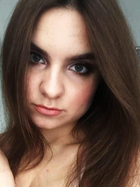 Alissa (Lettonie) / Réf. 92559 / Adhérente Agence Amélie