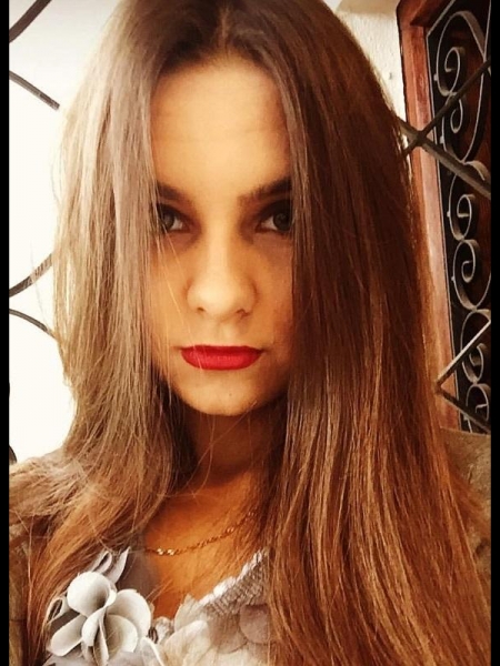 Alissa (Lettonie) / Réf. 92559 / Adhérente Agence Amélie