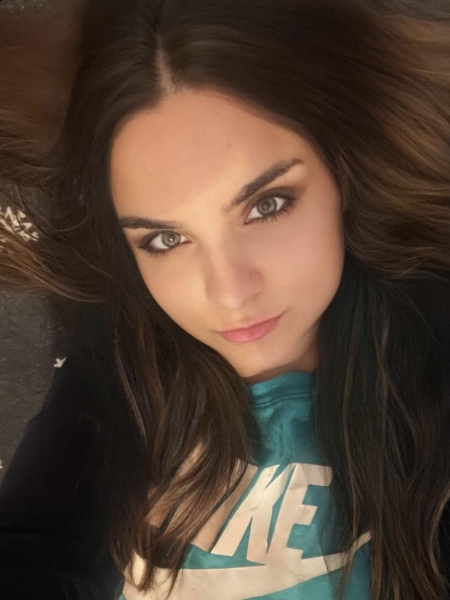 Alissa (Lettonie) / Réf. 92559 / Adhérente Agence Amélie