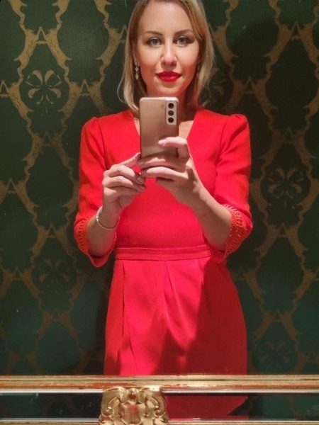 Anna (Zurich) / Réf. 92565 / Adhérente Agence Amélie