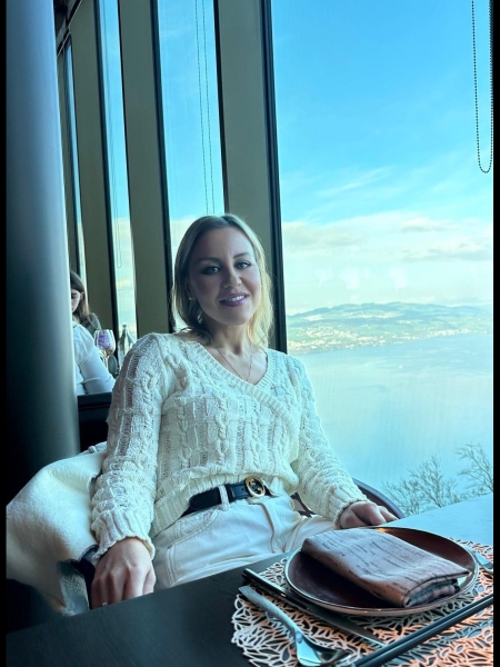 Anna (Zurich) / Réf. 92565 / Adhérente Agence Amélie