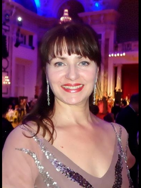 Elvira (Autriche) / Réf. 92568 / Adhérente Agence Amélie