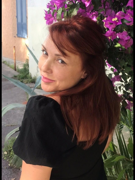 Svetlana (Antibes) / Réf. 92570 / Adhérente Agence Amélie