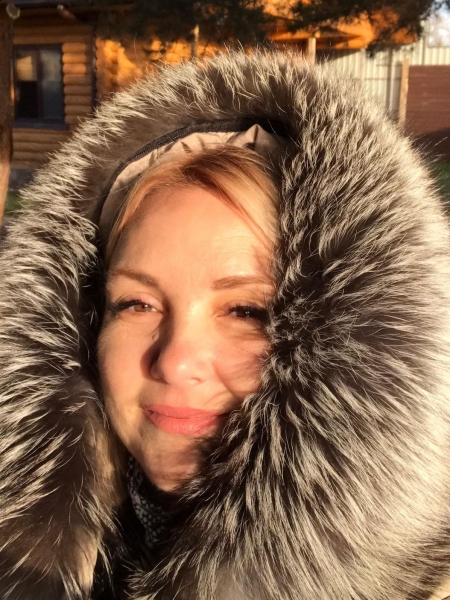 Svetlana (Antibes) / Réf. 92570 / Adhérente Agence Amélie