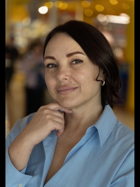 Svetlana (Antibes) / Réf. 92570 / Adhérente Agence Amélie