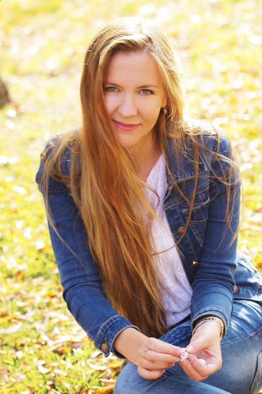 Photo de Maria / Réf. 92587 / Agence Amélie