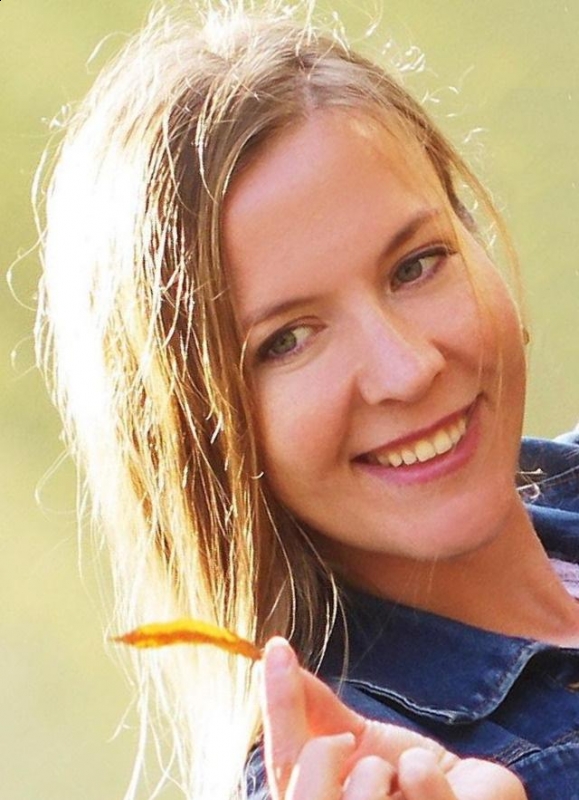 Photo de Maria / Réf. 92587 / Agence Amélie