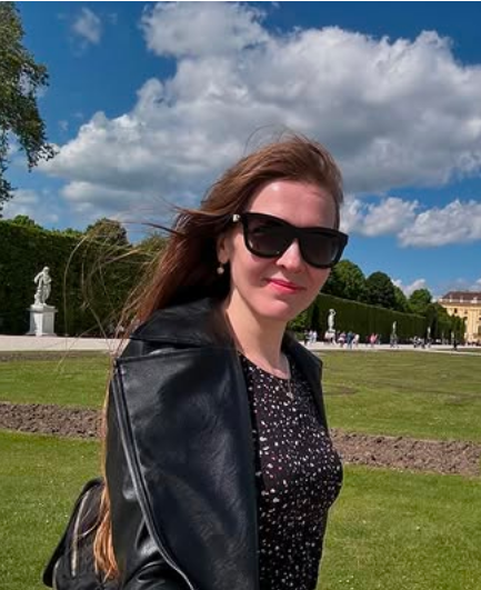 Photo de Maria / Réf. 92587 / Agence Amélie