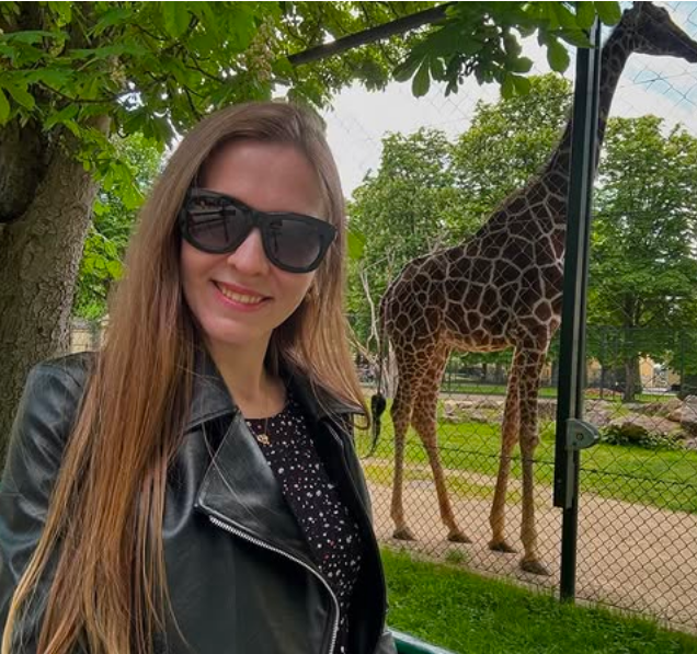 Photo de Maria / Réf. 92587 / Agence Amélie