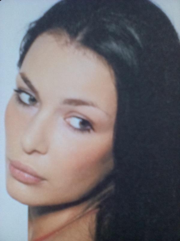 Photo de Anna / Réf. 92588 / Agence Amélie