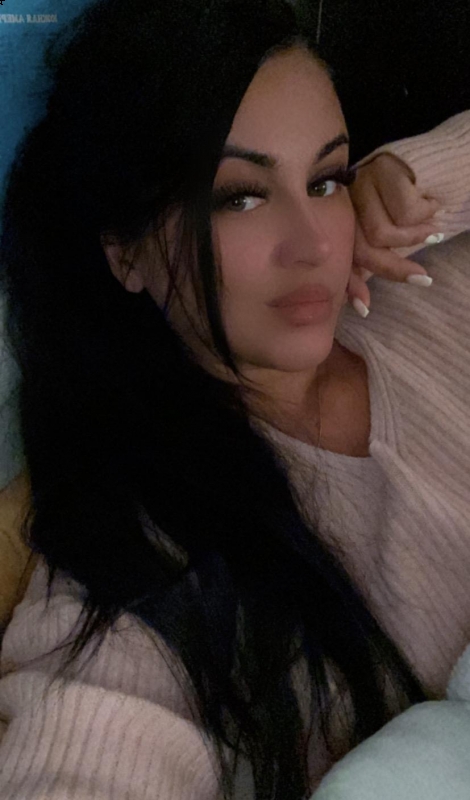 Photo de Karolina / Réf. 92604 / Agence Amélie