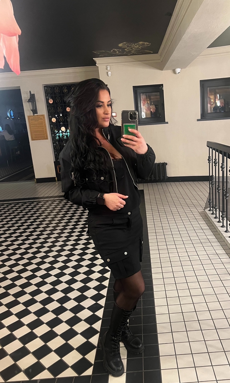 Photo de Karolina / Réf. 92604 / Agence Amélie